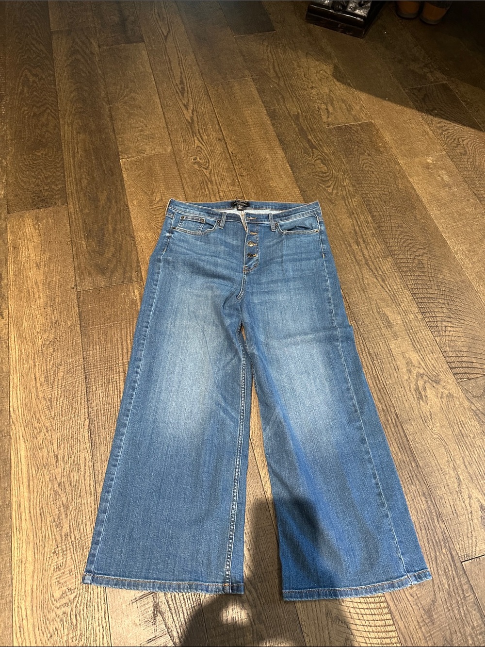Banana Republic Wide-Leg Jeans in Medium Blue Denim
